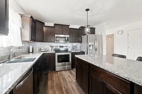 571 Freedom Drive Pittsboro IN 46167