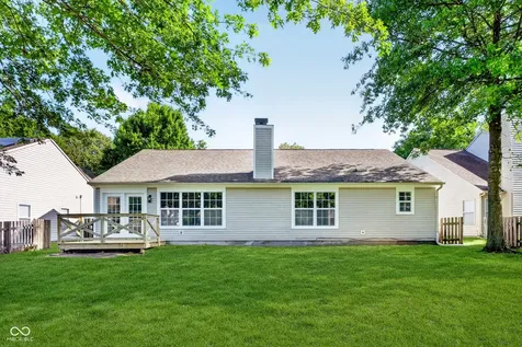 10226 Carmine Drive Noblesville IN 46060