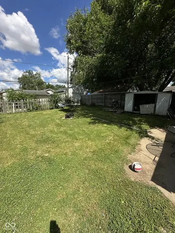 2754 S Lyons Indianapolis IN 46241