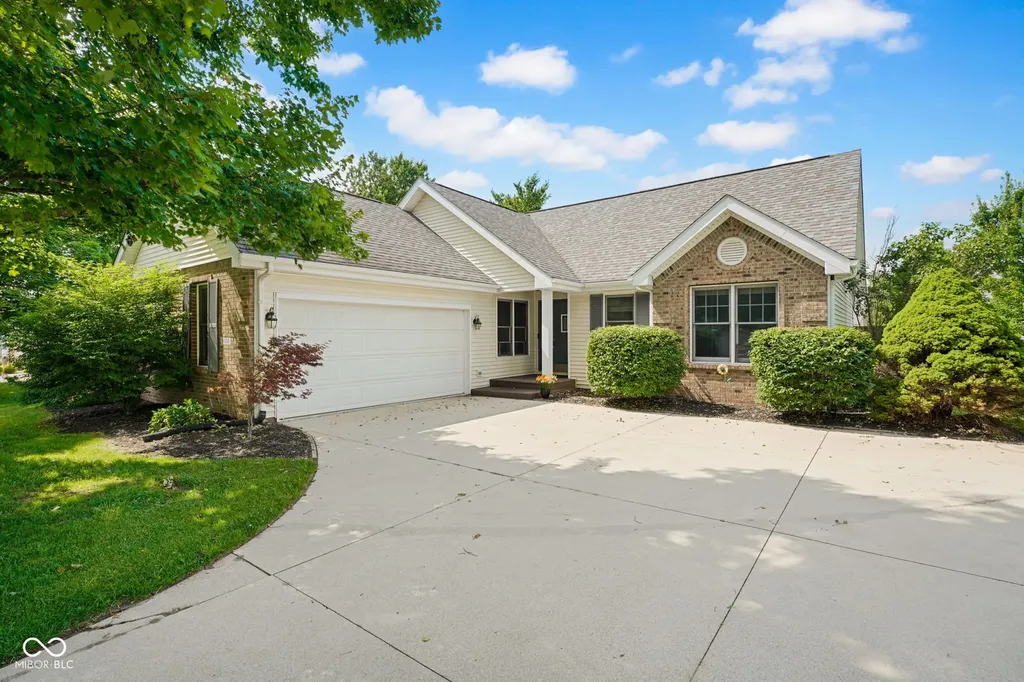 5902 Kennesaw Trail Columbus IN 47203