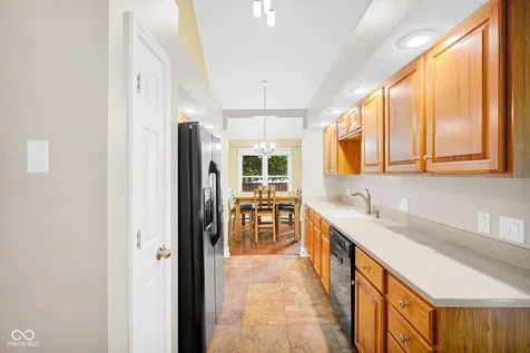 5902 Kennesaw Trail Columbus IN 47203