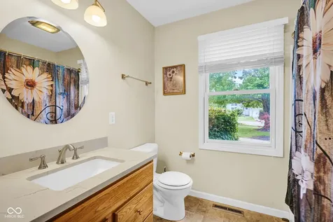 5902 Kennesaw Trail Columbus IN 47203