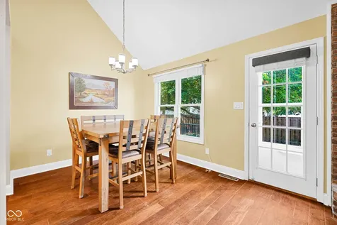 5902 Kennesaw Trail Columbus IN 47203