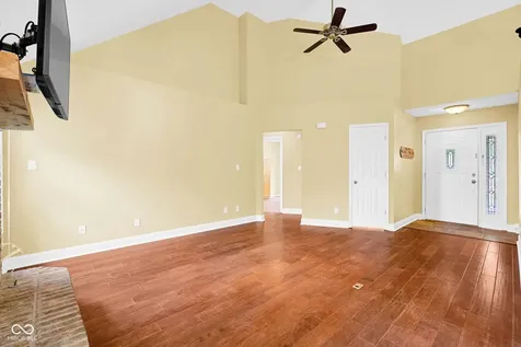 5902 Kennesaw Trail Columbus IN 47203