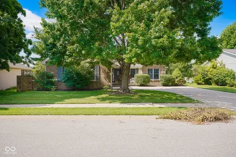 5902 Kennesaw Trail Columbus IN 47203