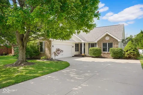 5902 Kennesaw Trail Columbus IN 47203