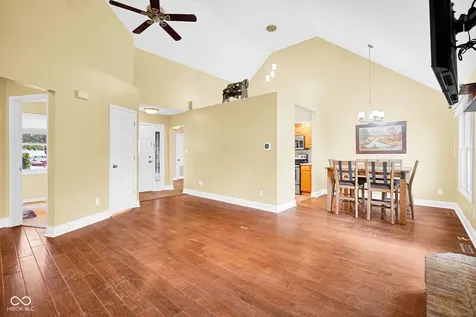 5902 Kennesaw Trail Columbus IN 47203