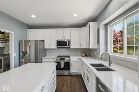 11799 Kittery Fishers IN 46037