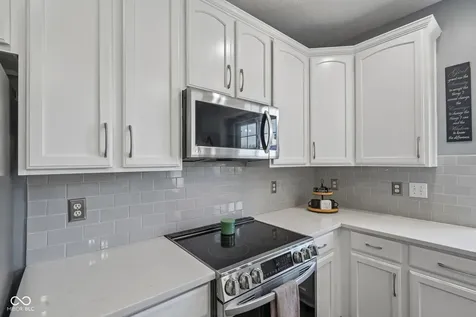 11799 Kittery Fishers IN 46037