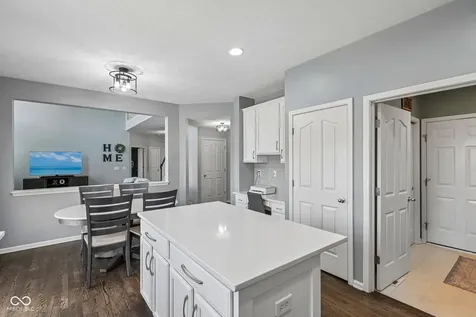 11799 Kittery Fishers IN 46037