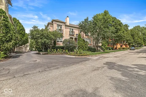6664 Cornell Avenue Indianapolis IN 46220