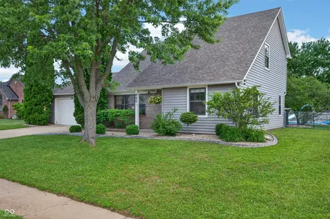 895 Cypress W Greenwood IN 46143