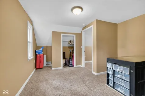 39 Lincoln Coatesville IN 46121