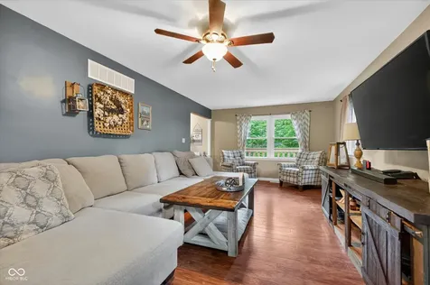 39 Lincoln Coatesville IN 46121