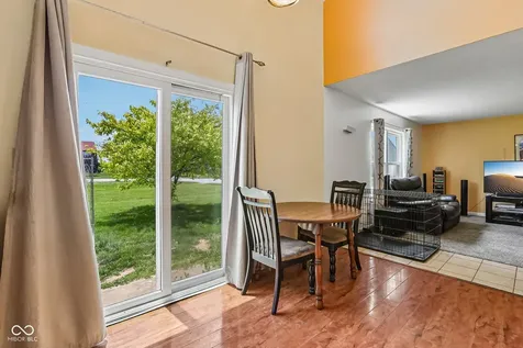 7807 Fox Glen Indianapolis IN 46239