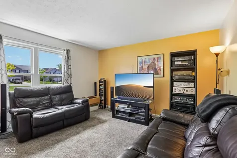 7807 Fox Glen Indianapolis IN 46239