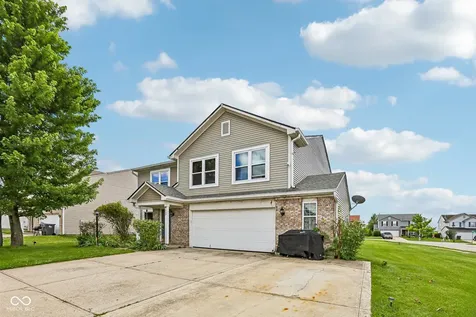 7807 Fox Glen Indianapolis IN 46239