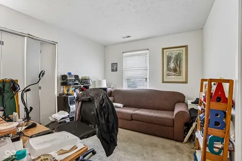 7807 Fox Glen Indianapolis IN 46239