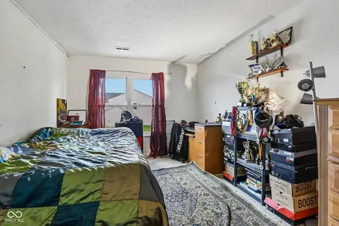 7807 Fox Glen Indianapolis IN 46239