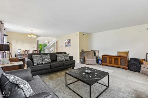 7807 Fox Glen Indianapolis IN 46239