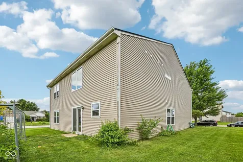 7807 Fox Glen Indianapolis IN 46239