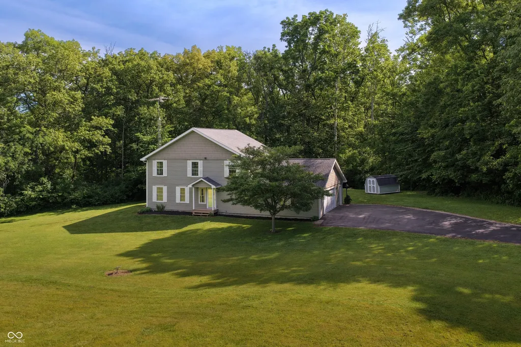 4200 N County Road 1000 E Hope IN 47246