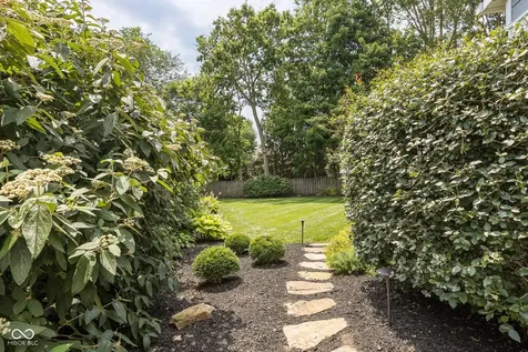 11620 Victoria Court Carmel IN 46033