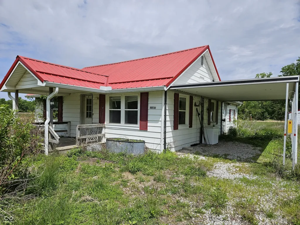 10731 Newport Road Bowling Green IN 47833