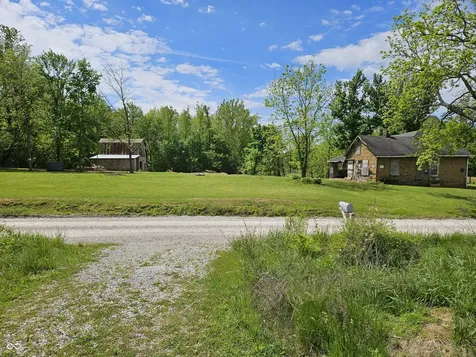 10731 Newport Road Bowling Green IN 47833