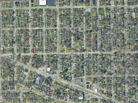 2503 Humboldt Street South Bend IN 46628