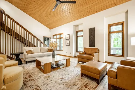 8161 Beech Knoll Indianapolis IN 46256