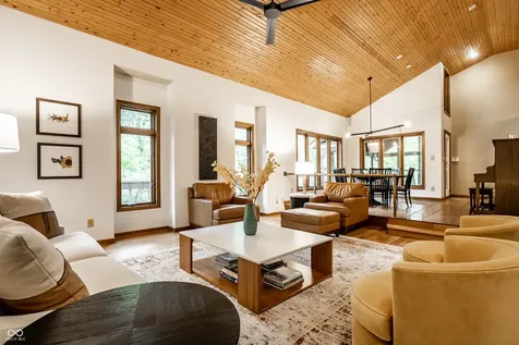 8161 Beech Knoll Indianapolis IN 46256
