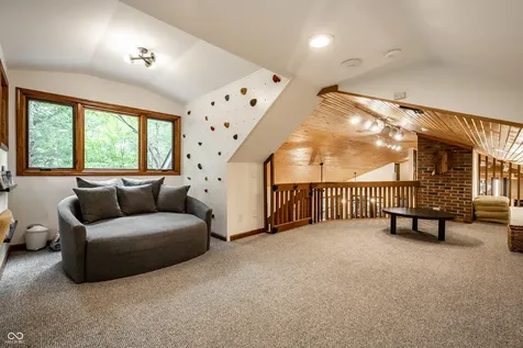 8161 Beech Knoll Indianapolis IN 46256