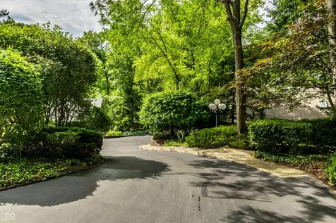 8161 Beech Knoll Indianapolis IN 46256