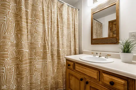 8161 Beech Knoll Indianapolis IN 46256