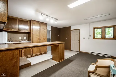 8161 Beech Knoll Indianapolis IN 46256