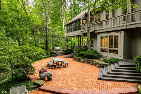 8161 Beech Knoll Indianapolis IN 46256