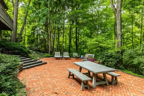 8161 Beech Knoll Indianapolis IN 46256
