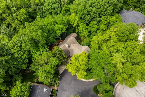 8161 Beech Knoll Indianapolis IN 46256
