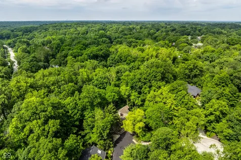8161 Beech Knoll Indianapolis IN 46256