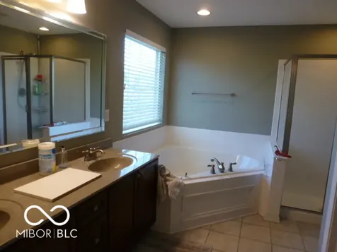 9849 N Anchor Bend Mccordsville IN 46055