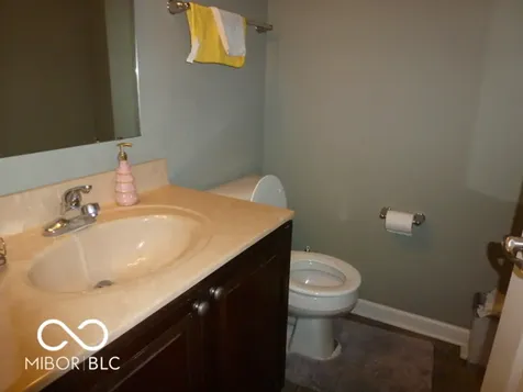 9849 N Anchor Bend Mccordsville IN 46055