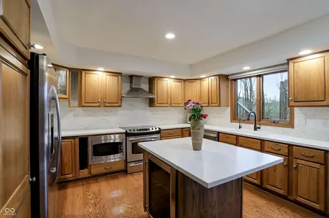 940 Tillson Drive Zionsville IN 46077