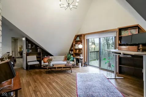 940 Tillson Drive Zionsville IN 46077