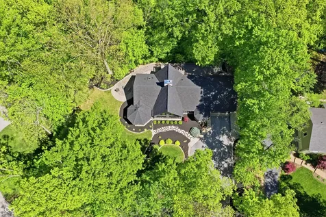 940 Tillson Drive Zionsville IN 46077