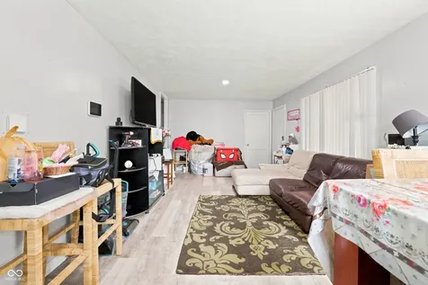2048 N Goodlet Avenue Indianapolis IN 46222
