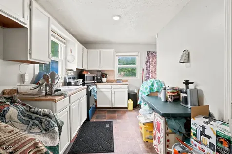 2048 N Goodlet Avenue Indianapolis IN 46222