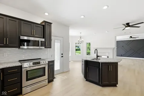 3256 Waterside Court Greenwood IN 46143