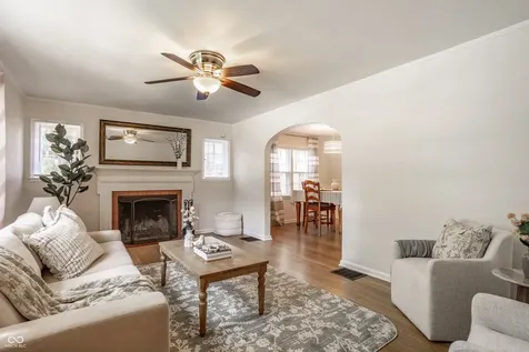 4626 Boulevard Place Indianapolis IN 46208