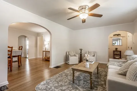 4626 Boulevard Place Indianapolis IN 46208